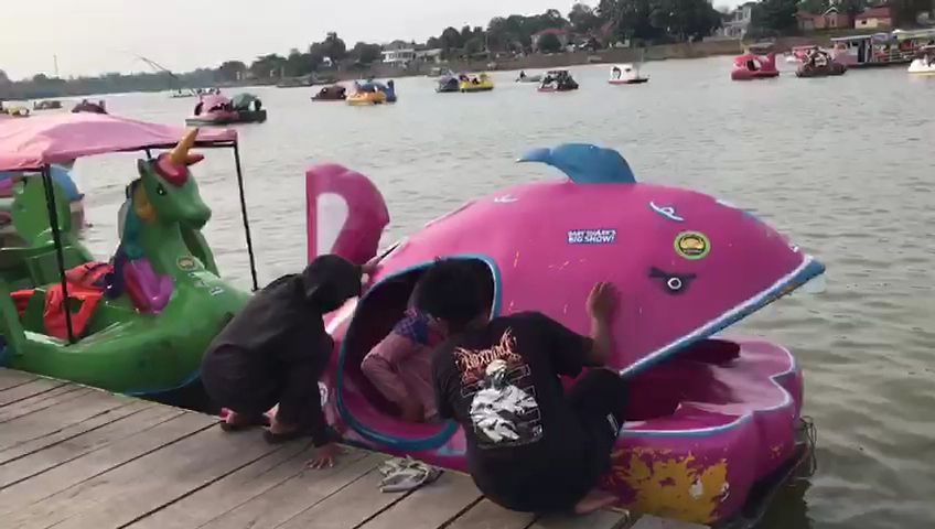 WISATA DANAU SIPIN BEBEK GOWES