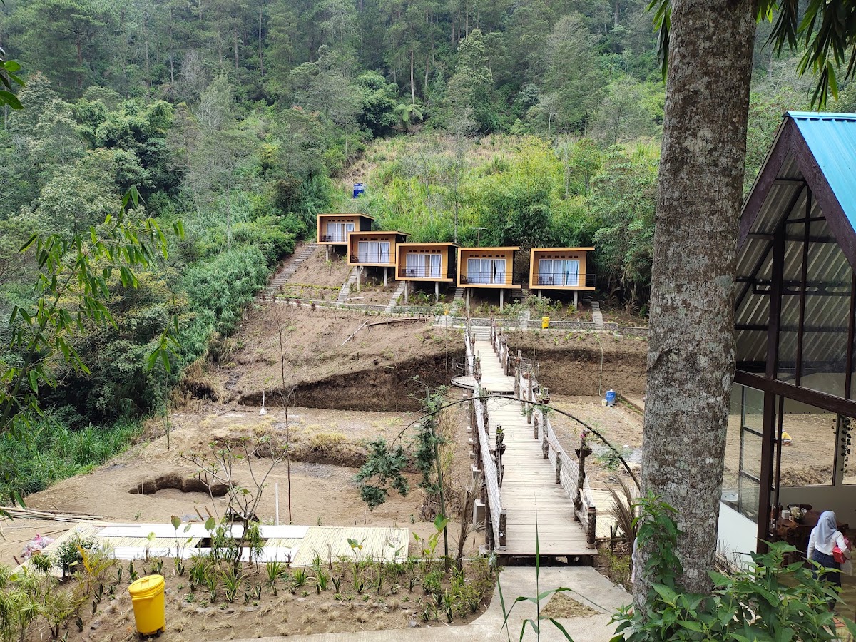 Damalung Glamping & Resto