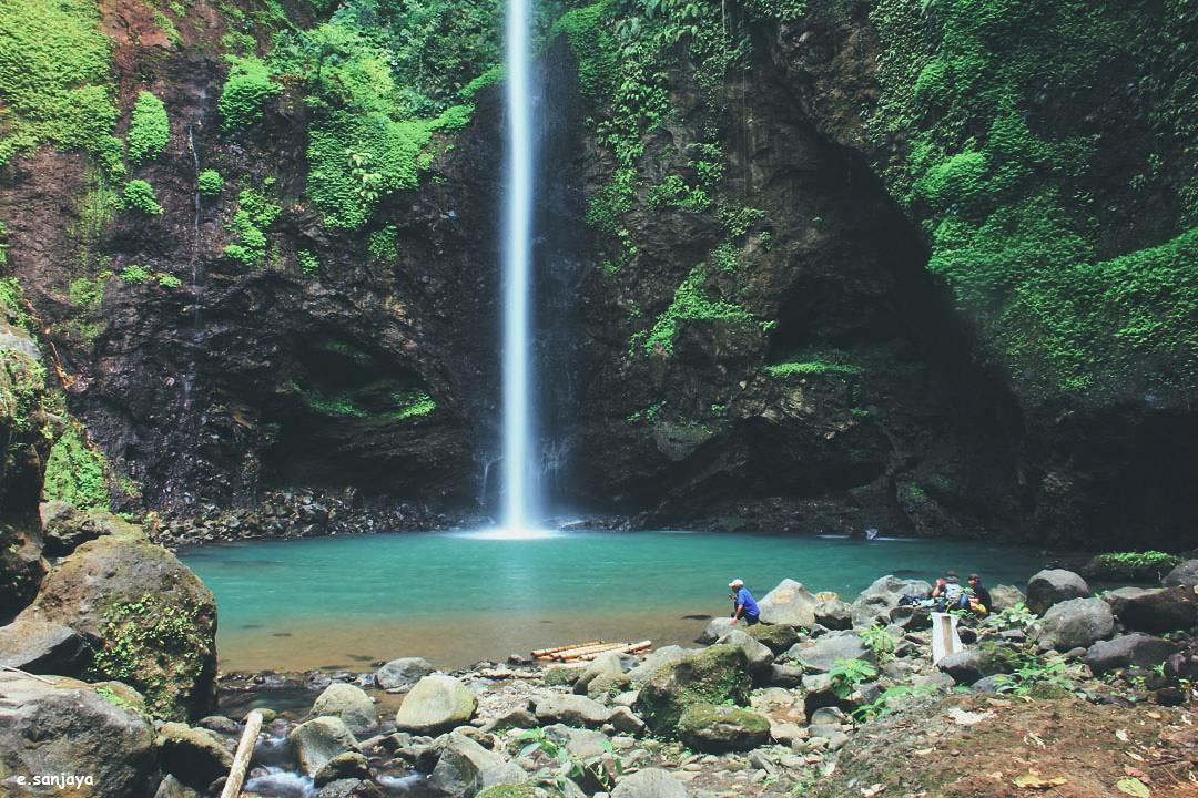 Air Terjun Telaga Warna