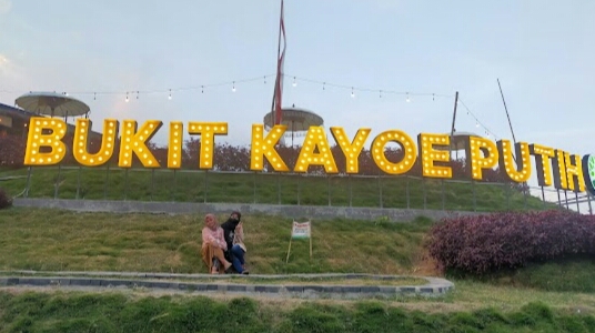 Wisata Bukit Kayoe putih