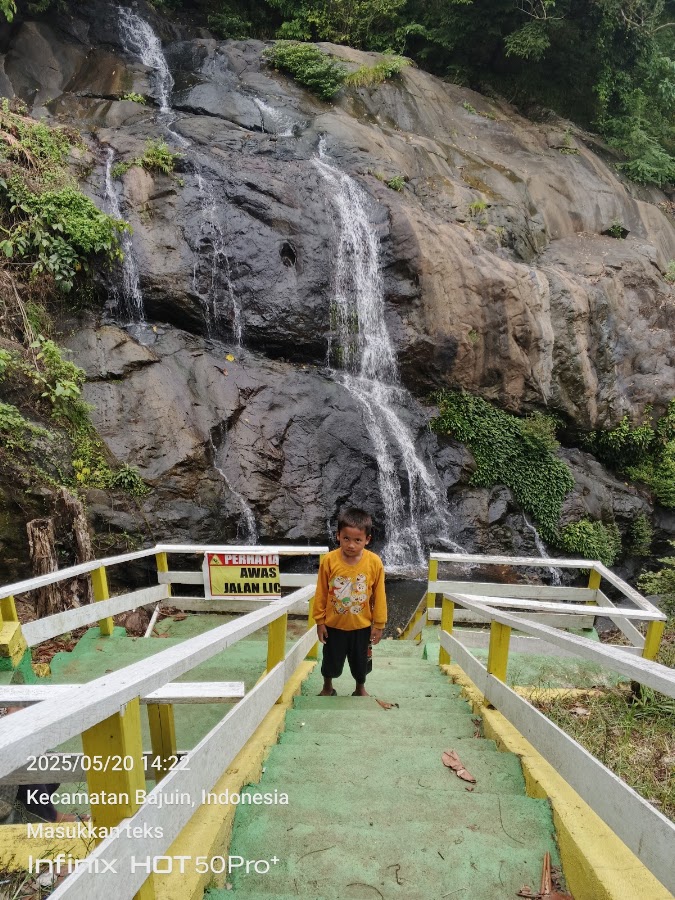 Air Terjun Bajuin tingkat 1