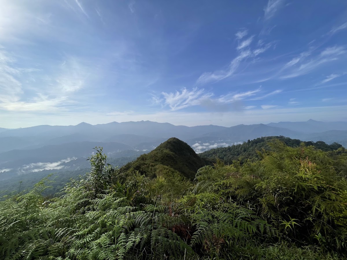 Puncak Hauk