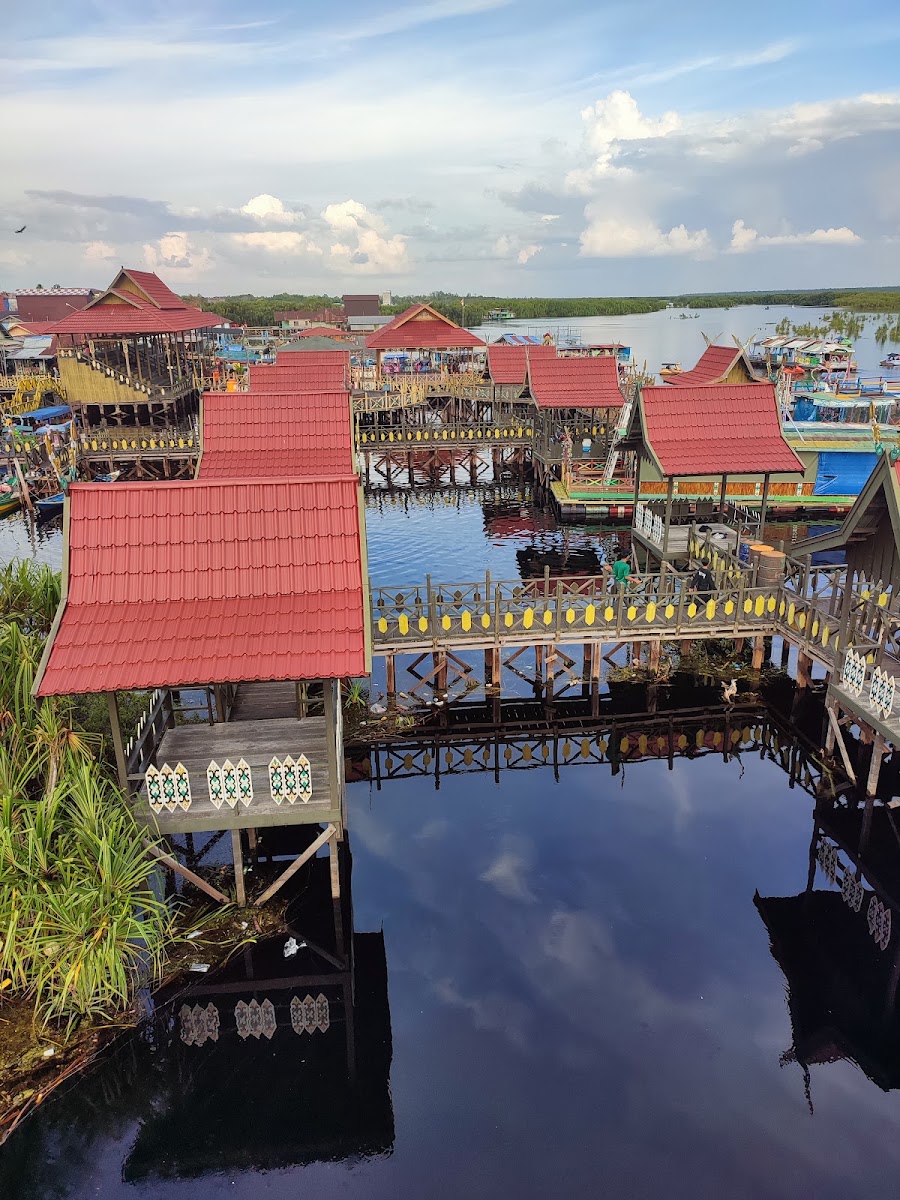 Dermaga Kereng Bangkirai