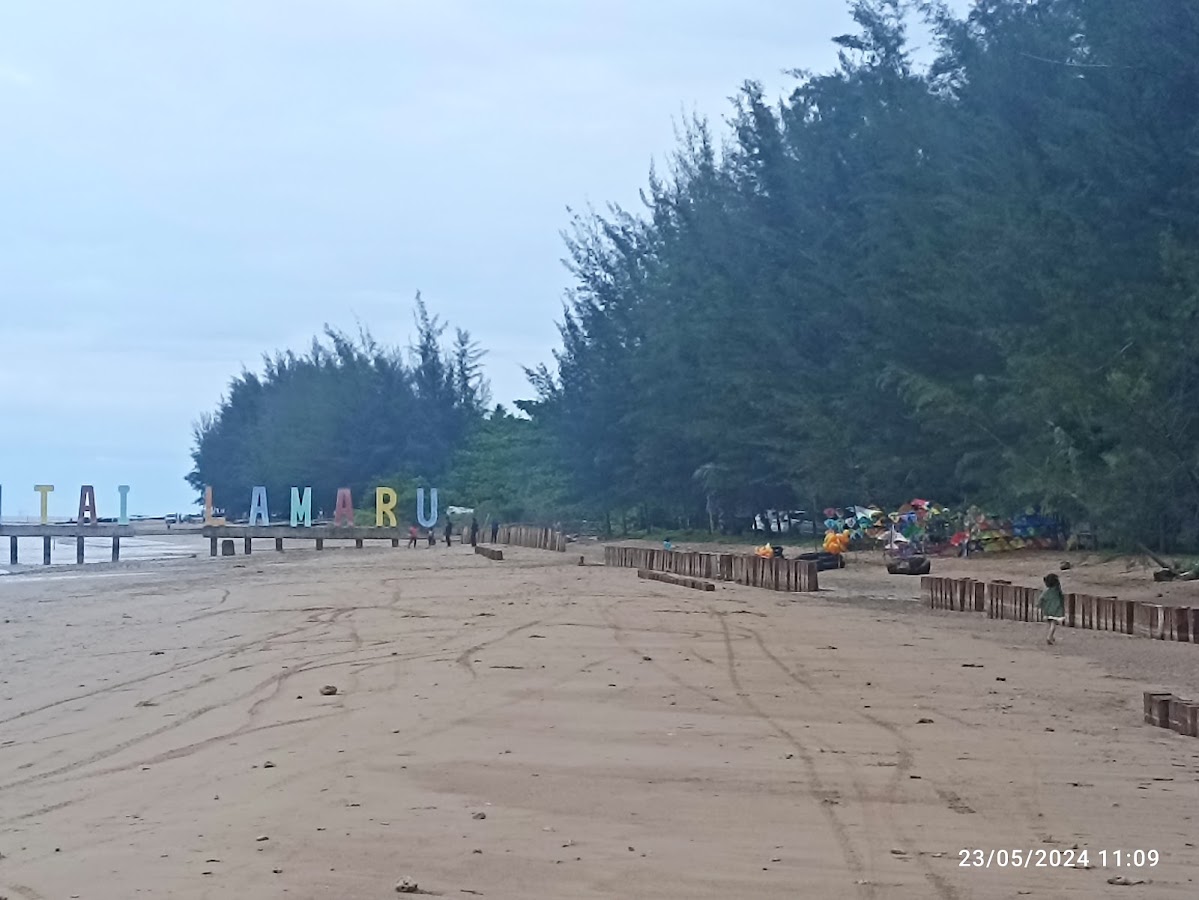 Pantai Wisata Lamaru