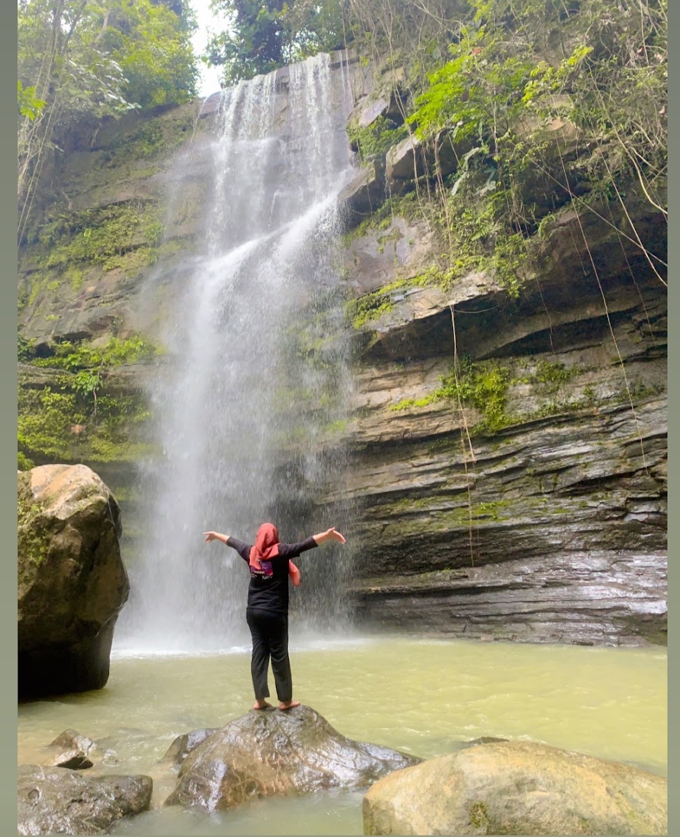 Air Terjun Tembinus