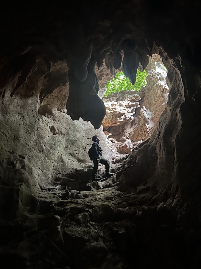 Goa Batu Gelap