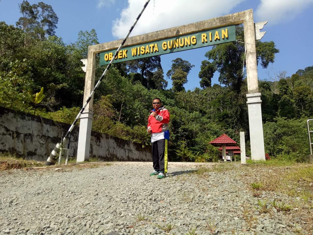 Pegunungan Bawui