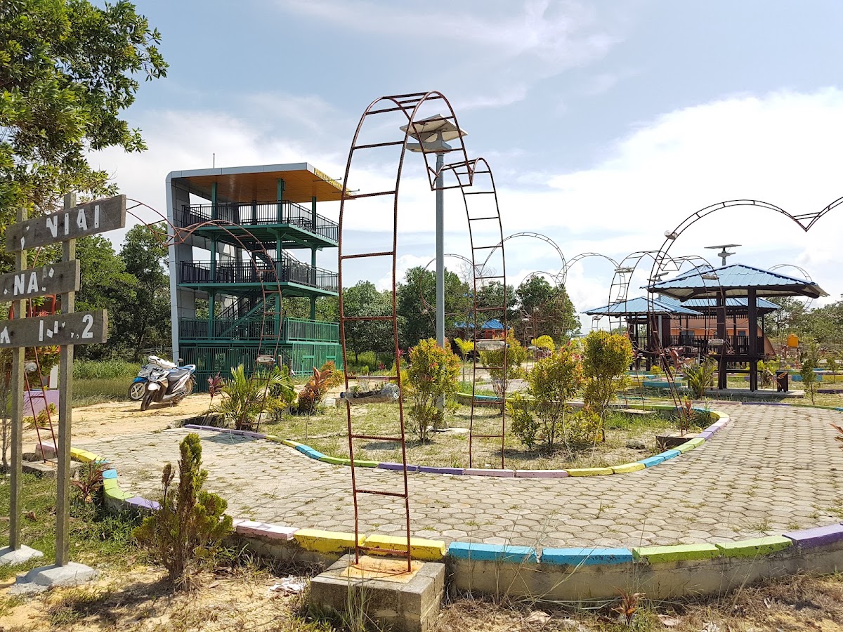 Pantai Wisata Tanah Kuning 2
