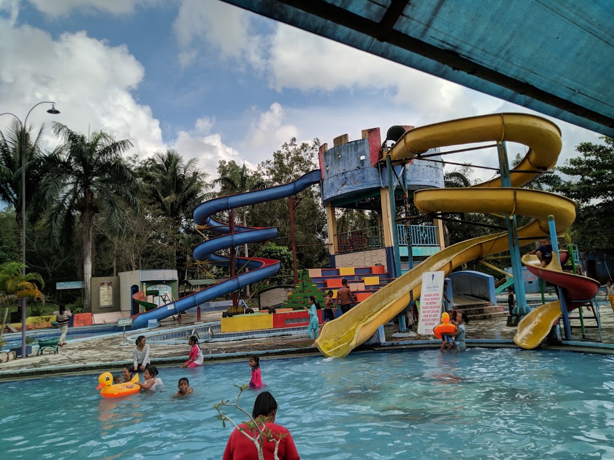 Pemandian Air Panas Tirta Tapta Pemali Bangka hot spring