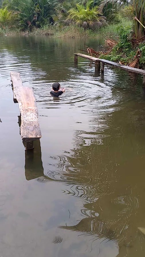 Air Panas Keretak