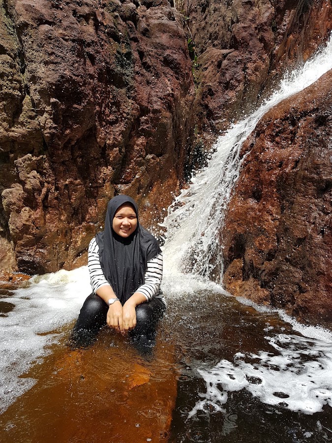 Black Waterfall (Air Terjun Hitam)