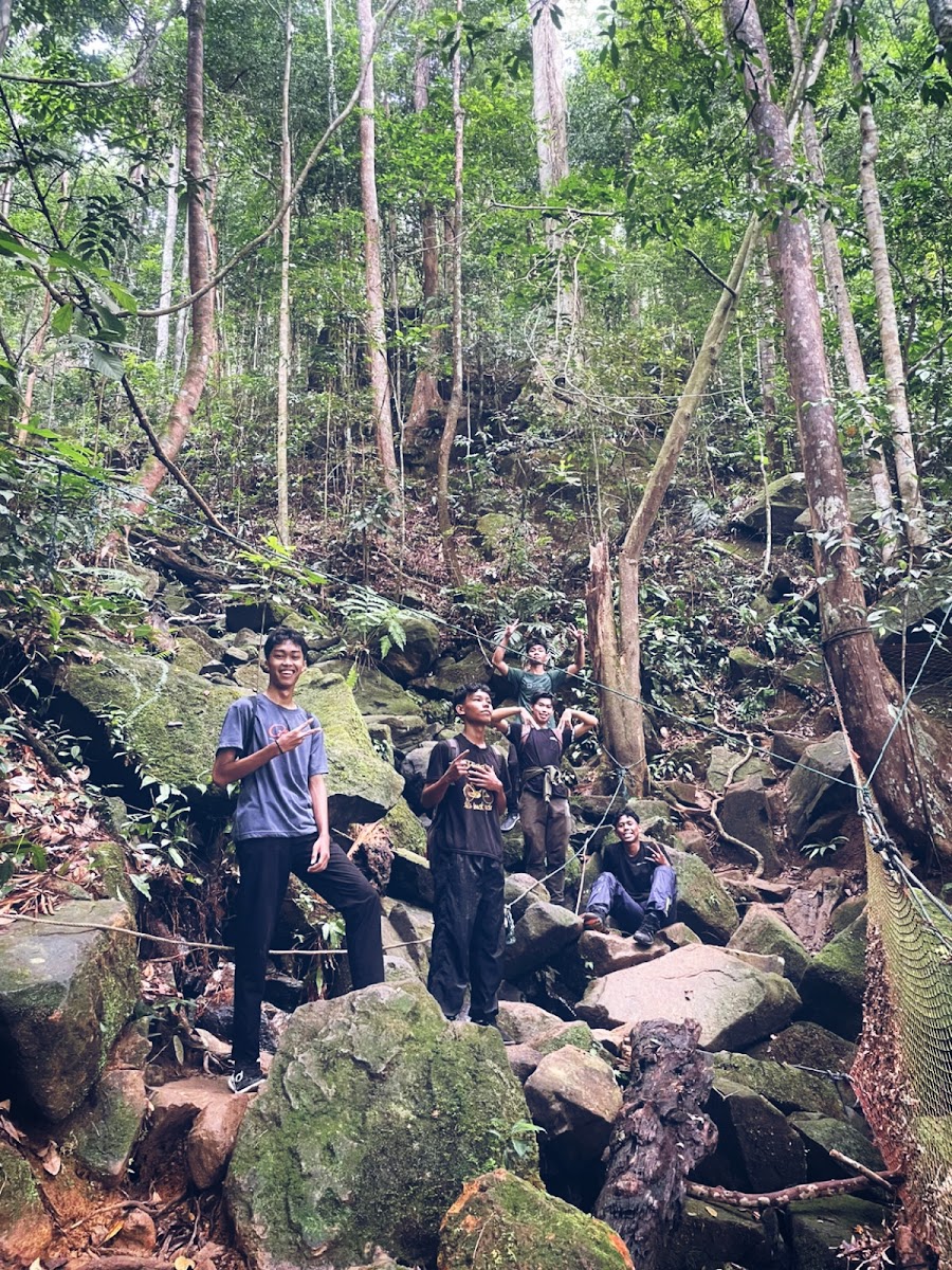 Puncak Gunung Bintan