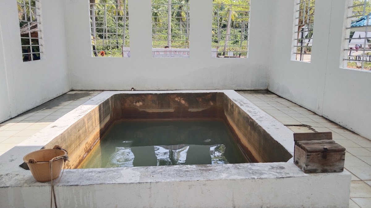 Pemandian Kolam Air Panas