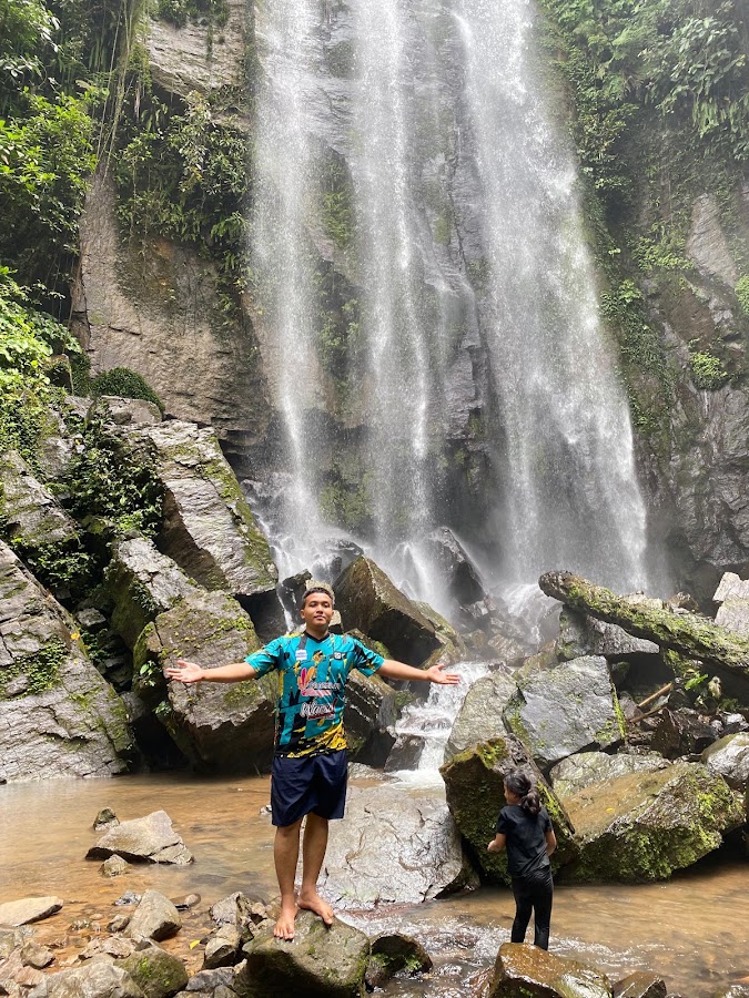 AIR TERJUN TANAH LONGSOR