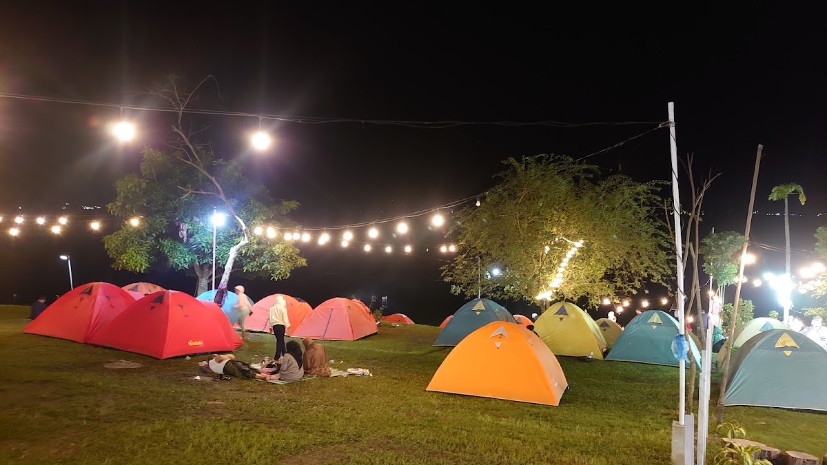 CAMP AREA PUNCAK MELAYA