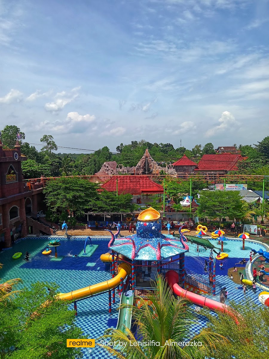 Slanik Waterpark Lampung