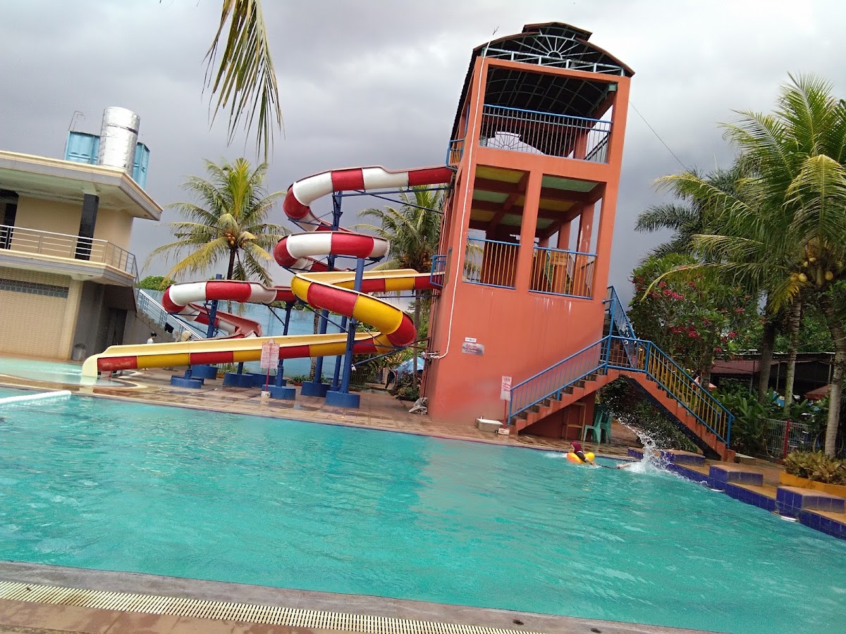 Waterboom Tirta Kencana