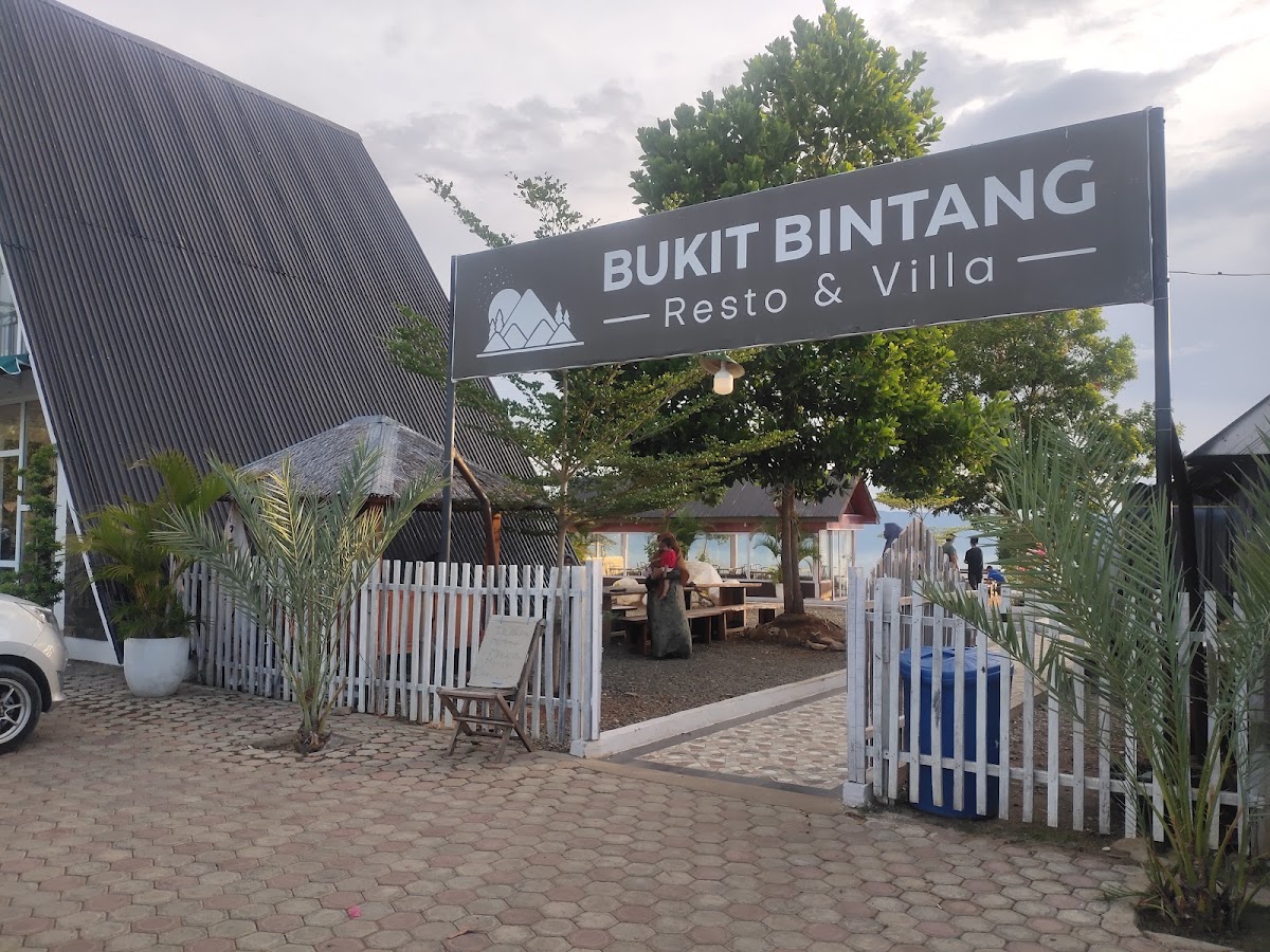 Bukit Bintang Resto & Villa