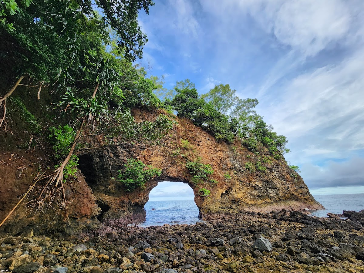 Pantai Pintu Kota Ambon