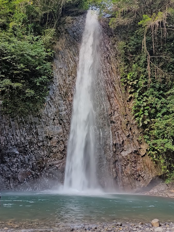 Air Terjun/Wael Mananahu