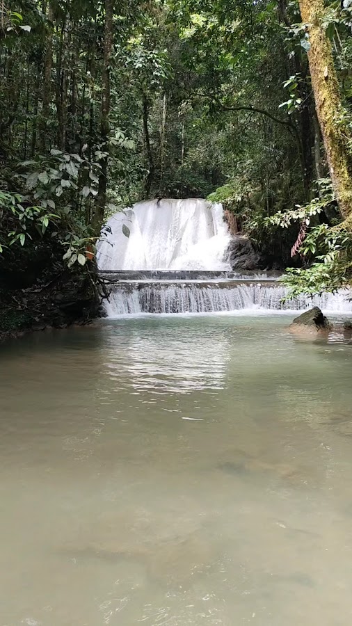 Air Terjun Lumoli