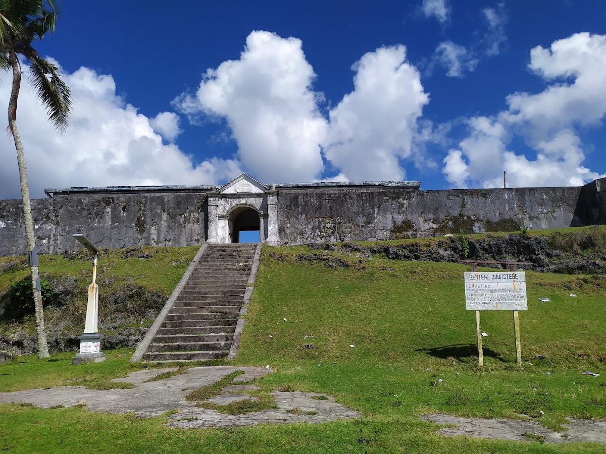 Benteng " VOC " Duurstede Saparua