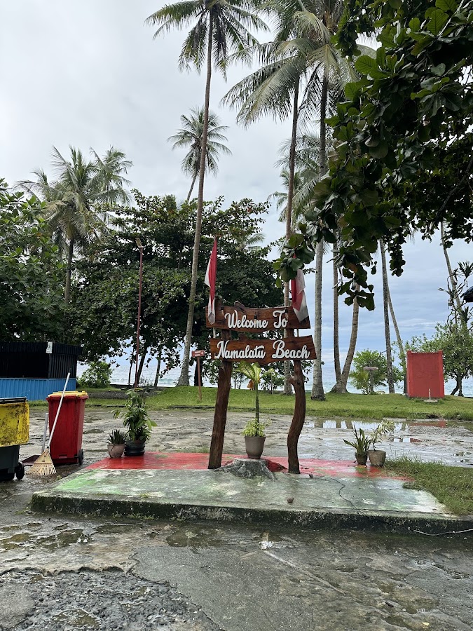 Pantai Namalatu