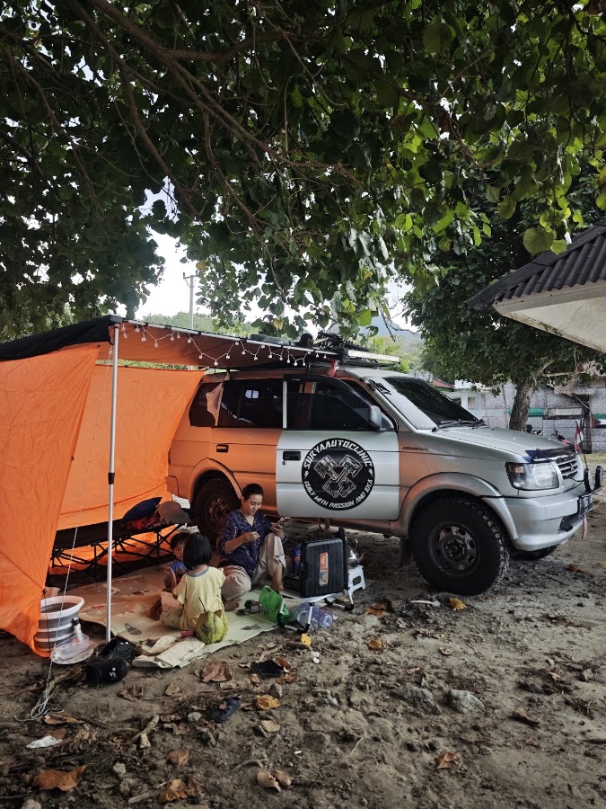 CAMPING/CAMPERPARK PASIR PUTIH