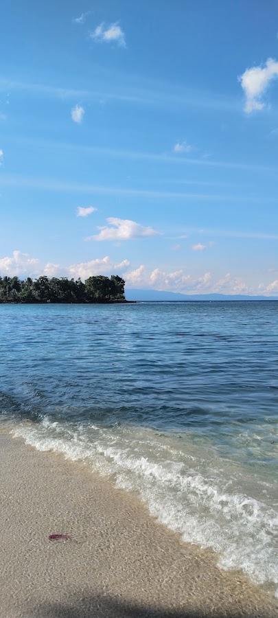 PANTAI LUARI TOBELO (Luari Beach)
