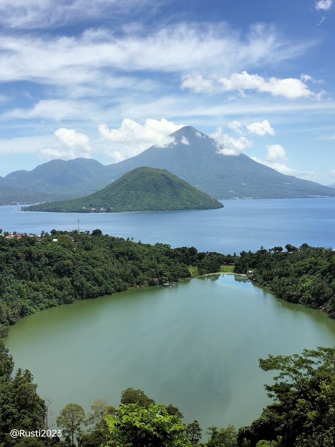 Danau Ngade