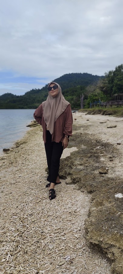 Pantai Air Panas Tawa