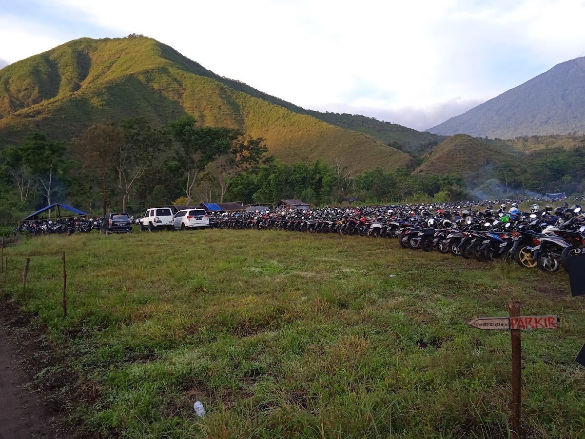 Area parkir SV. Dandaun & Camping Ground