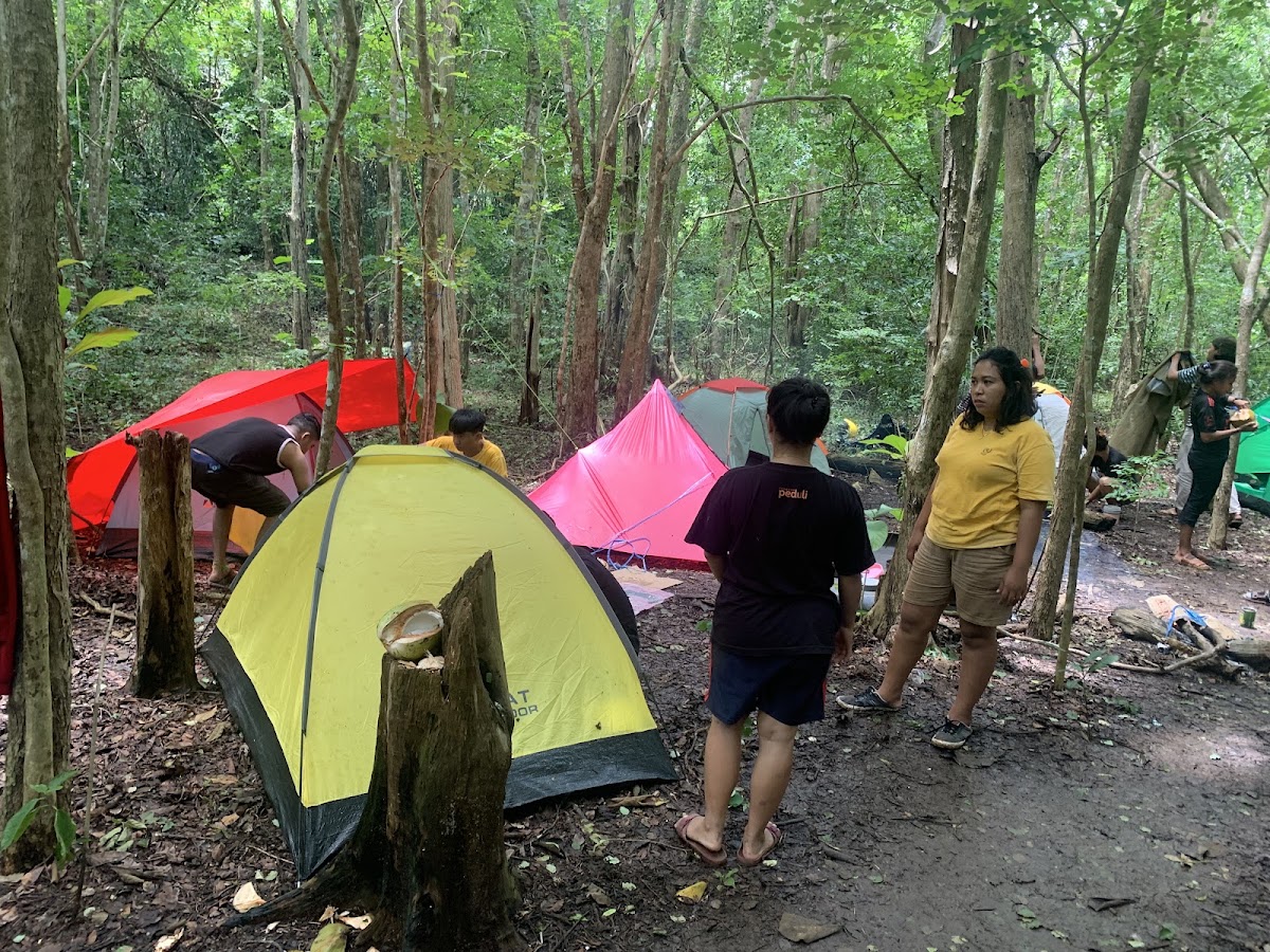 Camping Hutan Sismeni
