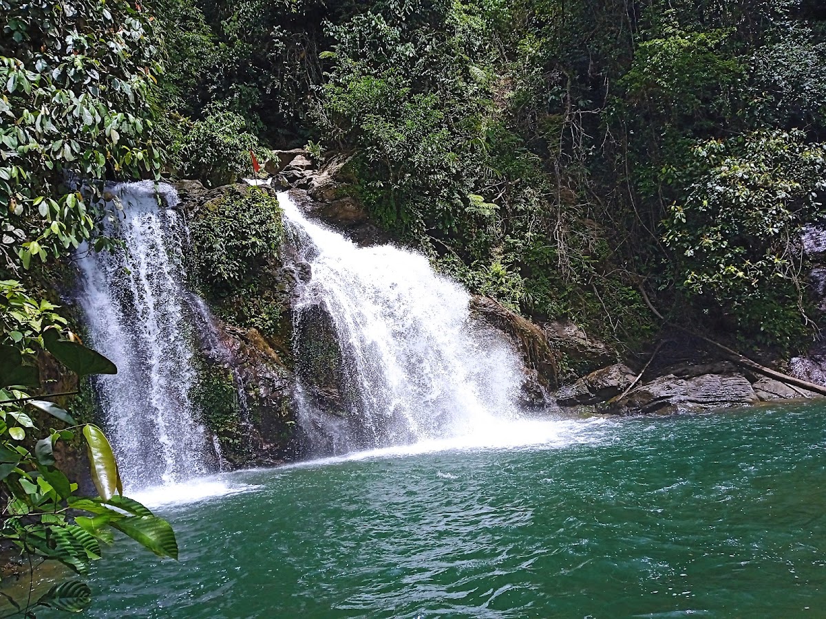 Air Terjun Terujak