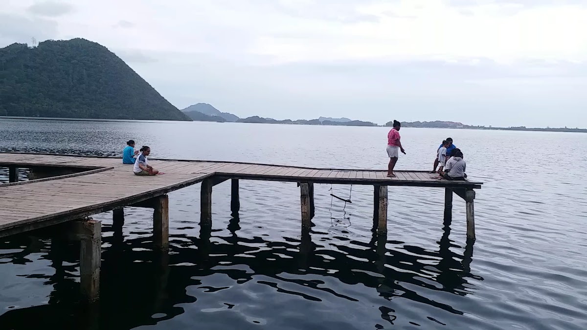 Dermaga Teluk Youtefa