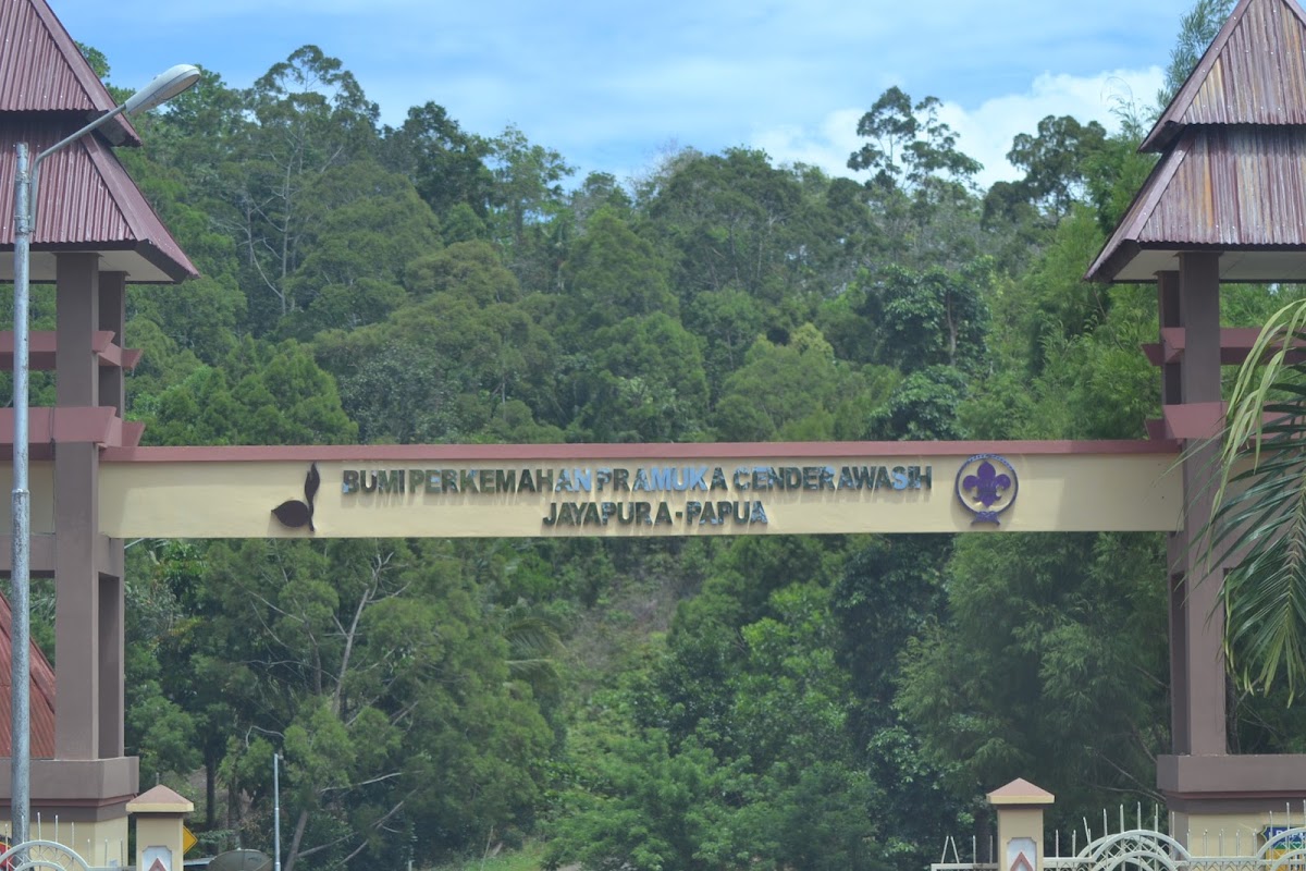 Gapura Bumi Perkemahan Pramuka Cendrawasih