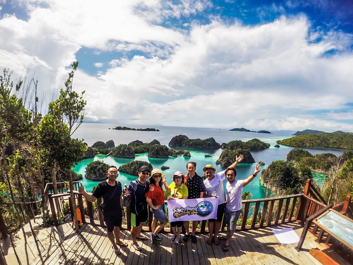 Paket Tour Raja Ampat