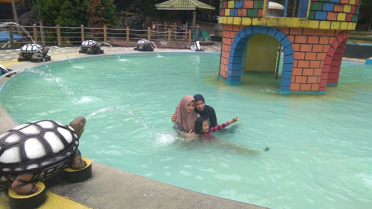 Mataie Hillside Adventure & Water Park