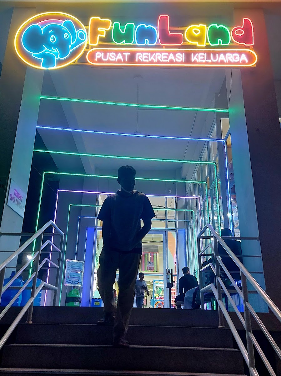 Funland Simpang Lima