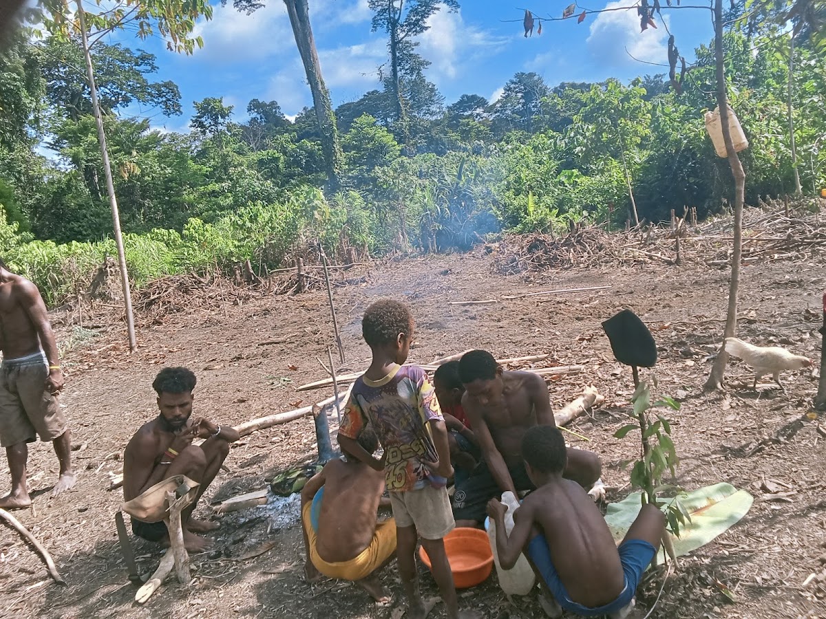 Objek Wisata Alam Mata Air Garam Pegunungan Moe Kumu
