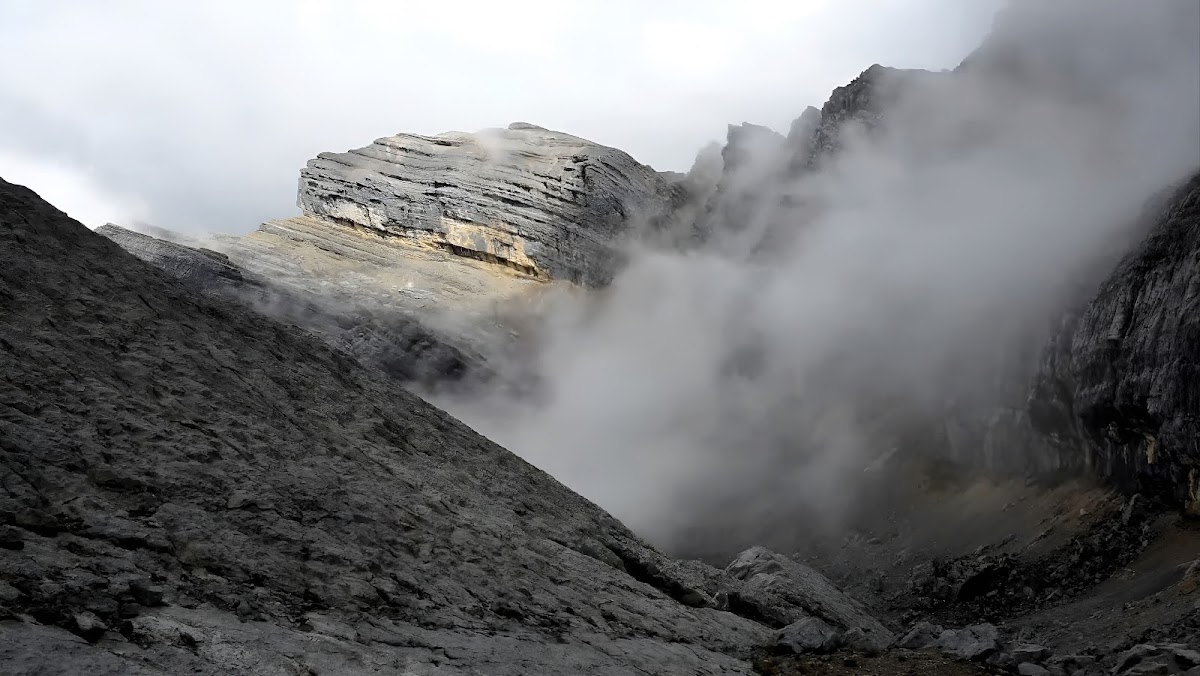 Gunung Idenburg (Ngga Pilimist)