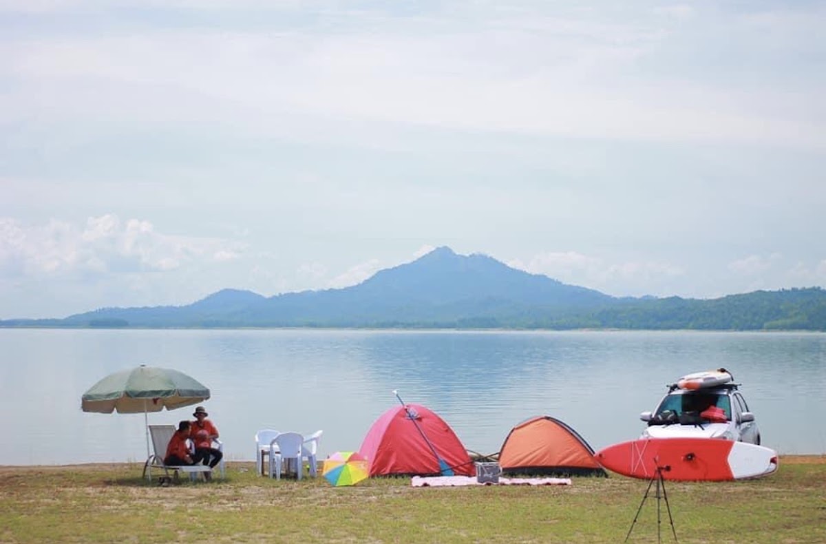 Lindok alam beach