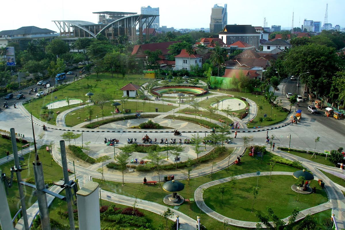 RTH Putri Kaca Mayang