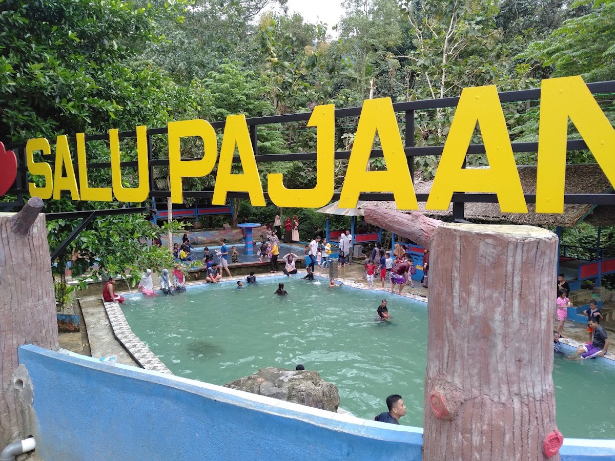 Wisata Alam Salu Pajaan