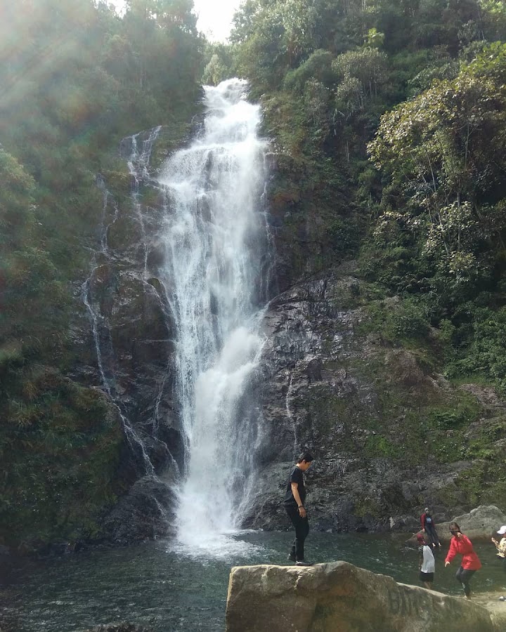Air Terjun Sarambu