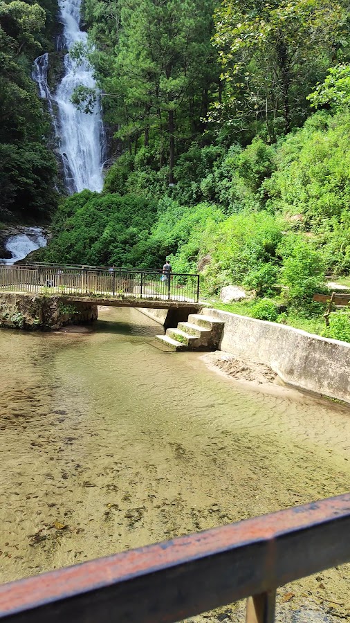 Air Terjun Sarambu