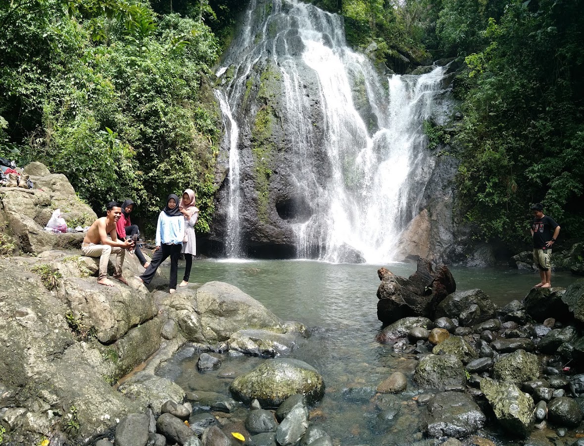 AIR TERJUN LIMBONG KAMANDANG