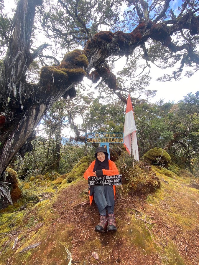 Puncak Mistis
