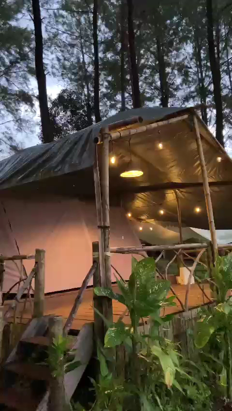 Perkemahan Tengah Hutan Bissoloro