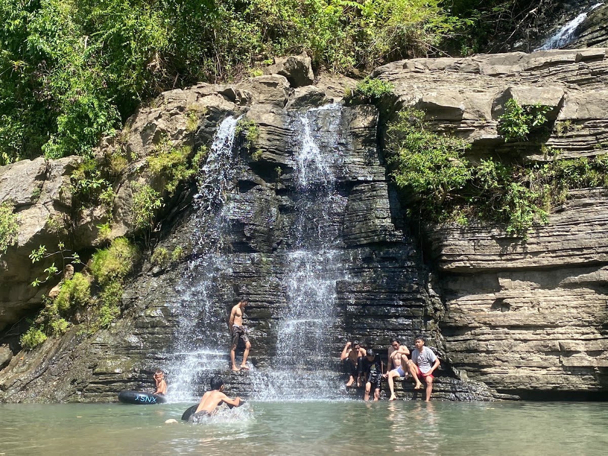 Air Terjun Manuba